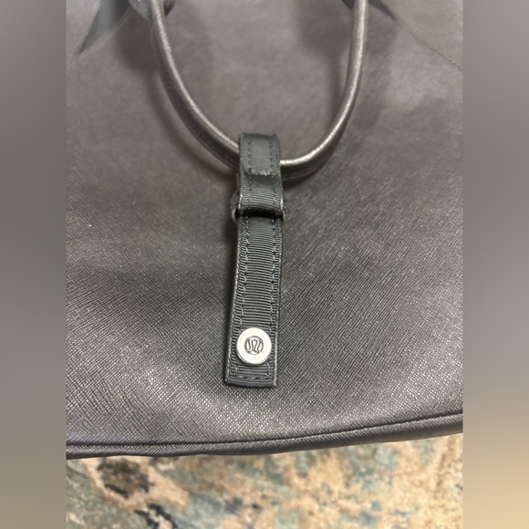 Black Lululemon Go Wild bag - Picture 3 of 12